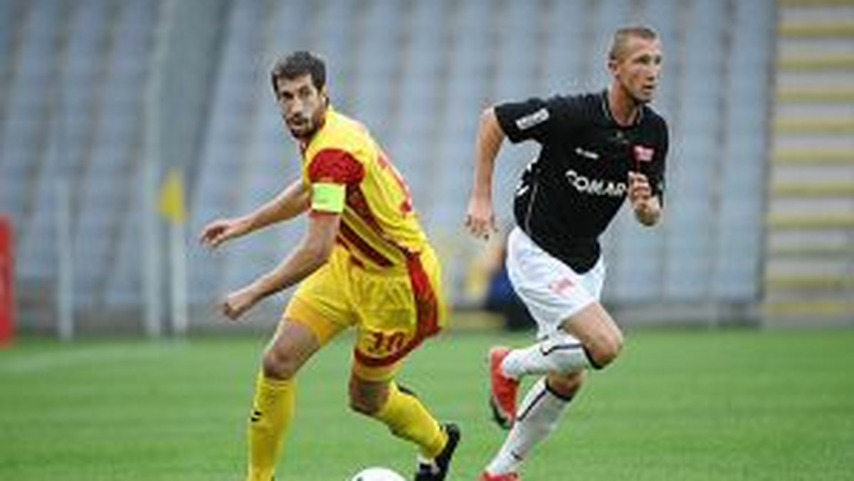 Nikola Mijailović znów szokuje. - W Kielcach traktują mnie niepoważnie - powiedział i... wyjechał do Rosji. Niesforny Serb twierdzi, że ma dokument pozwalający mu rozwiązać kontrakt z Koroną.