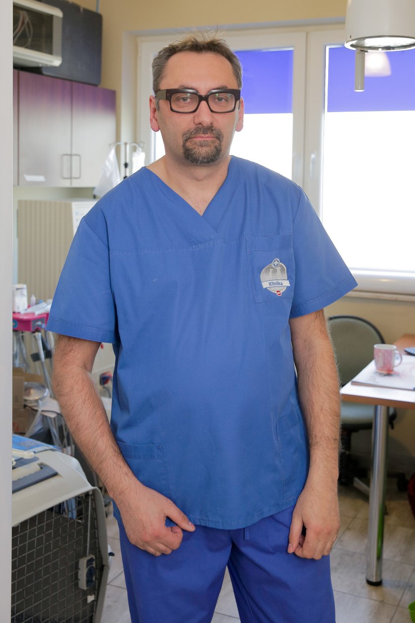 dr Dariusz Niedzielski, weterynarz z Kliniki Psa i Kota we Wrocławiu