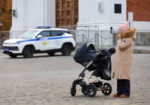 Majka uhapšena dok je prodavala sina (6) u piceriji za 25.000 evra (ILUSTRACIJA)