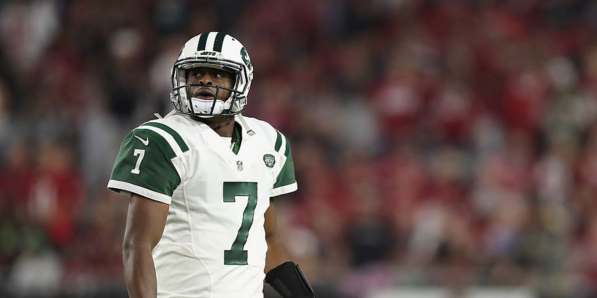 The New York Jets are reportedly benching Ryan Fitzpatrick for Geno Smith in Week 7