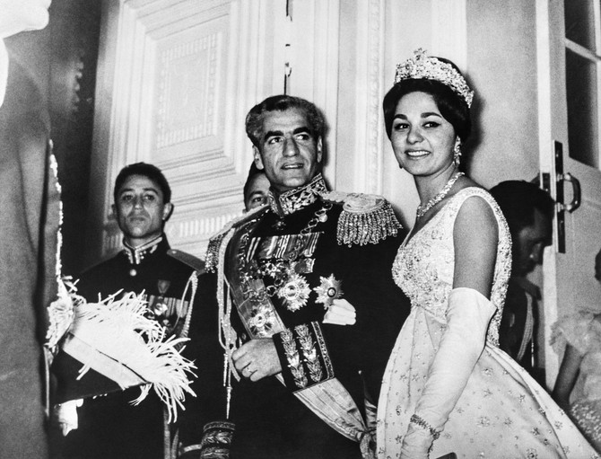 Fara Pahlavi sa mužem
