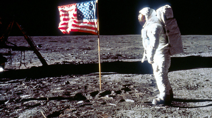 1969. július 20-án a Sas leszállt a Föld égi kísérőjén. Pár órával később az első ember a Holdra lépett /Fotó: Getty Images