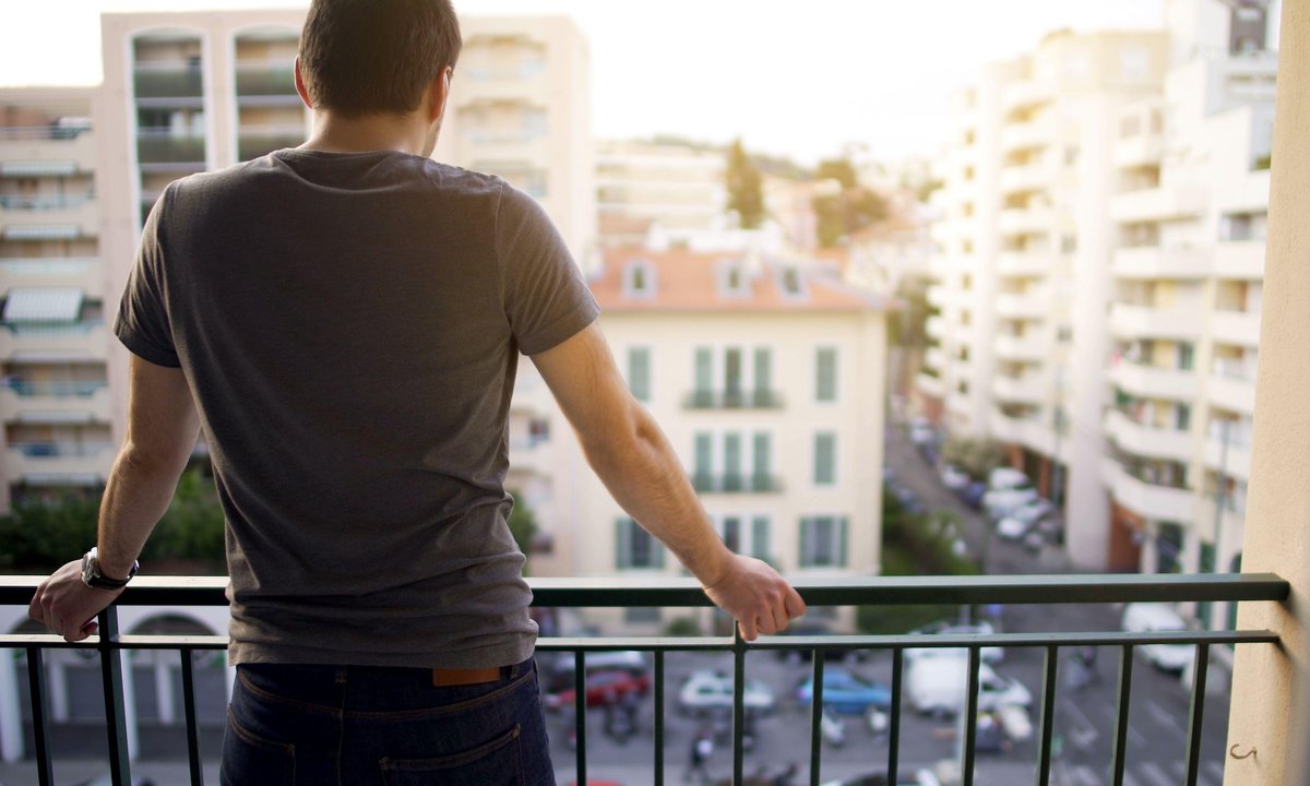 Tak poznasz głęboko nieszczęśliwego mężczyznę. Wykazuje osiem cech