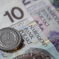 Złoty znowu traci do euro i dolara po sporym umocnieniu w środę