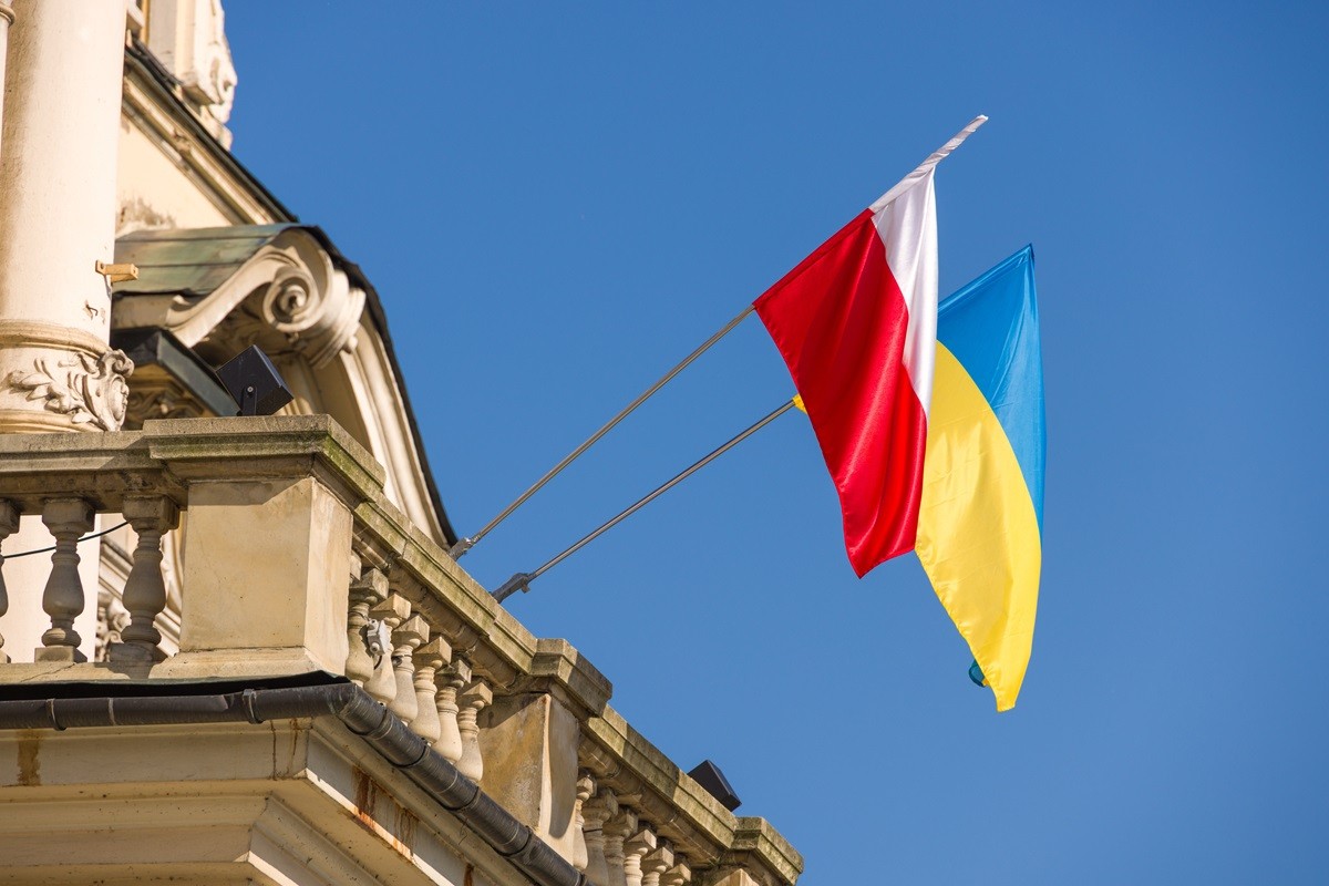 obywatele ukrainy w polsce przedłużony legalny pobyt do 4 marca 2026 ustawa