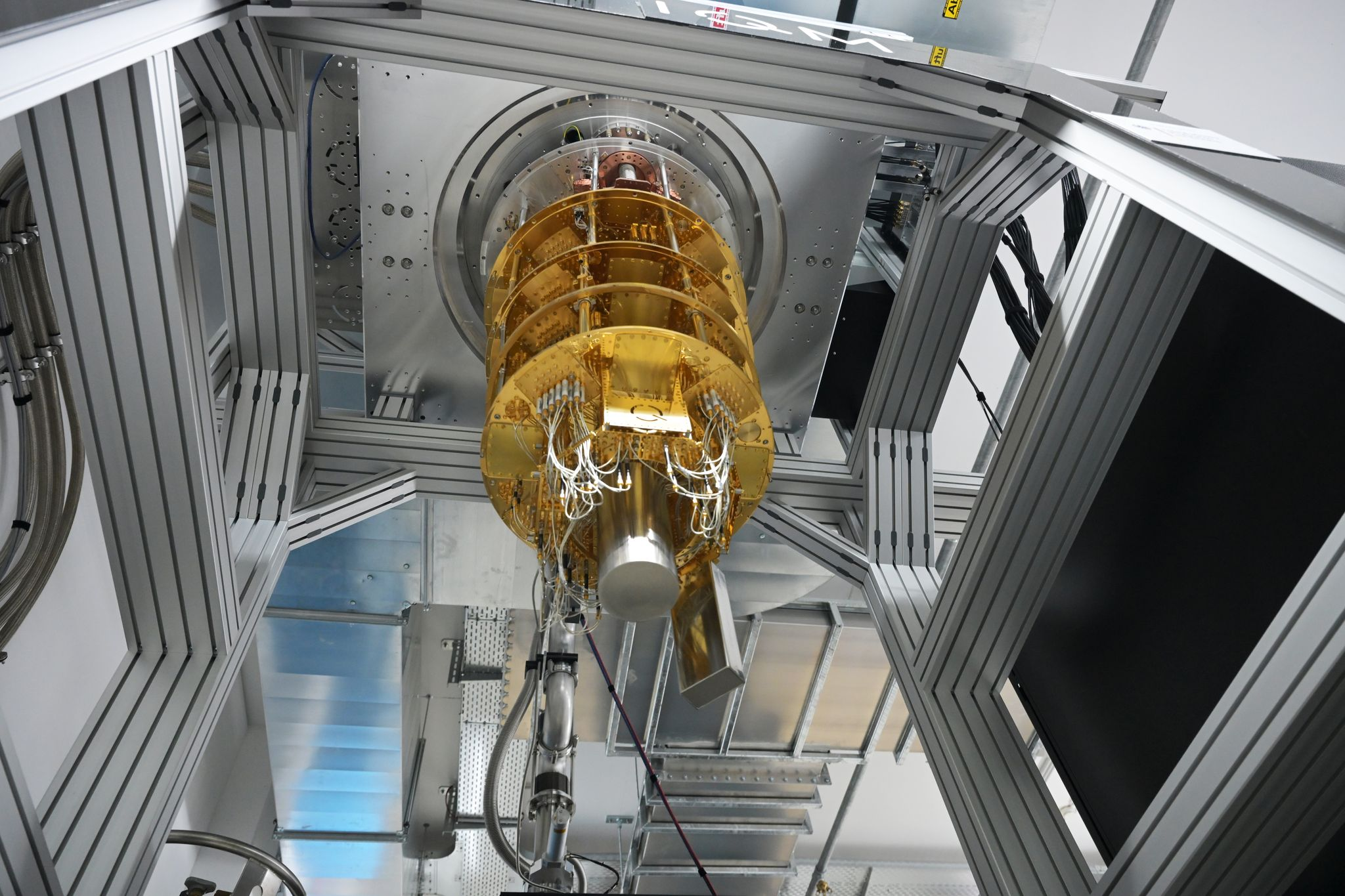 München: Quantencomputer für 25 Millionen Euro - kälter als Weltraum