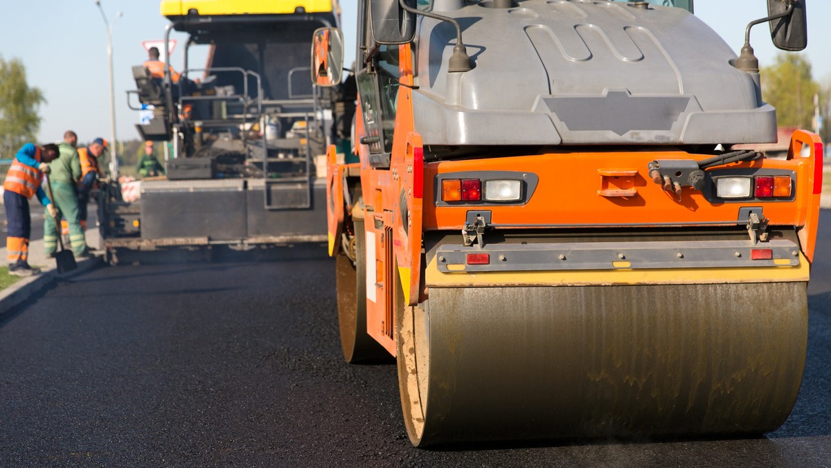 Łącznie 418 mln zł z UE na projekty drogowe trafi do pięciu miast woj. śląskiego. Tychy zmodernizują część DK44, Rybnik przebuduje odcinek DK78, Częstochowa zajmie się DK46, Gliwice zbudują część zachodniej obwodnicy, a Sosnowiec przebuduje skrzyżowanie na DK94.