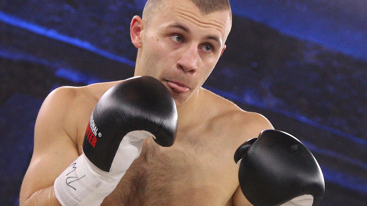 Kamil Szeremeta wciąż pozostaje niepokonany na zawodowym ringu. Na gali Wojak Boxing Night w Nowym Dworze Mazowieckim nasz pięściarz pokonał jednogłośnie na punkty Francuza Howarda Cospolite 78:74, 77:75, 77:75.