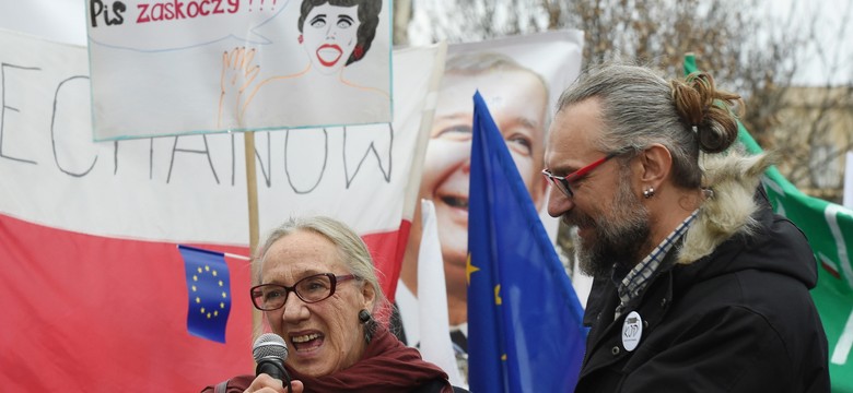 Kto stoi za organizacją manifestacji KOD? Schetyna odpowiada Szydło