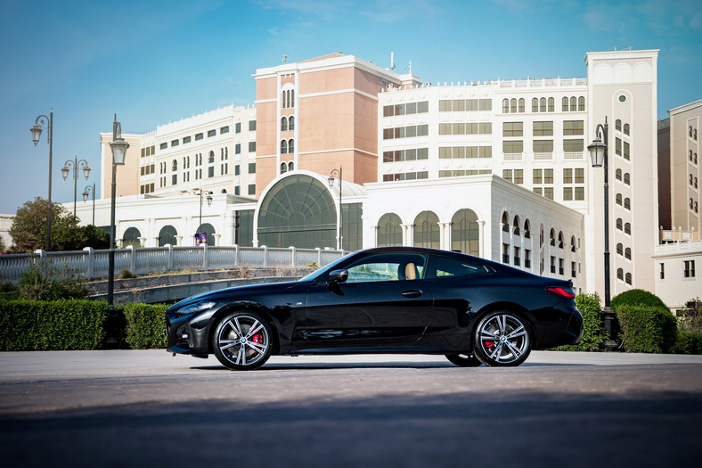 BMW 430i Dark Edition Sapphire Black