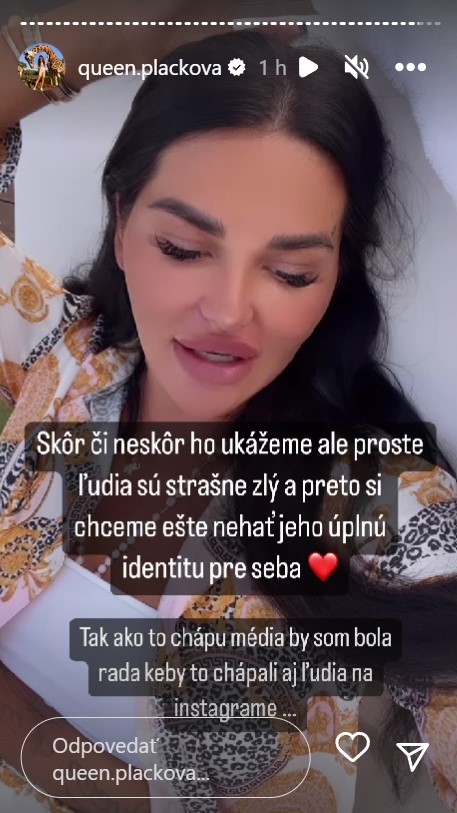 Zuzana Strausz Plačková si tvrdo bráni synčeka.