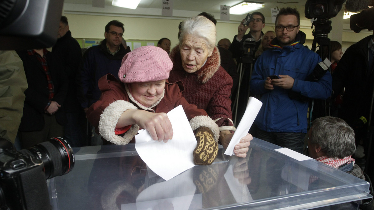 Litwini opowiedzieli się w niedzielnym referendum, które odbywało się wraz z wyborami parlamentarnymi, przeciwko budowie elektrowni atomowej w ich kraju. 62,65 proc. głosujących było przeciwko jej powstaniu, a 34,07 proc. poparło projekt.