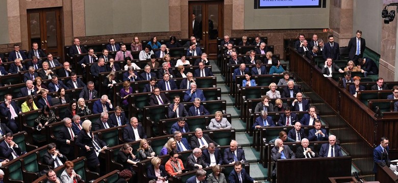 Poseł Ast: Do momentu wejścia w życie nowelizacji ustawy o SN Gersdorf pozostaje sędzią w stanie spoczynku