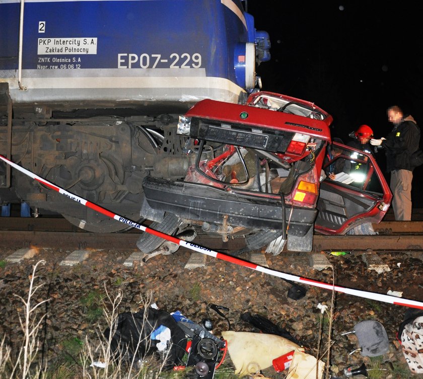 Wypadek na przejeździe kolejowym w Milejowie