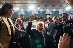Triumfujący Trump o pokoju w Ukrainie i... zatknięciu flagi na Marsie