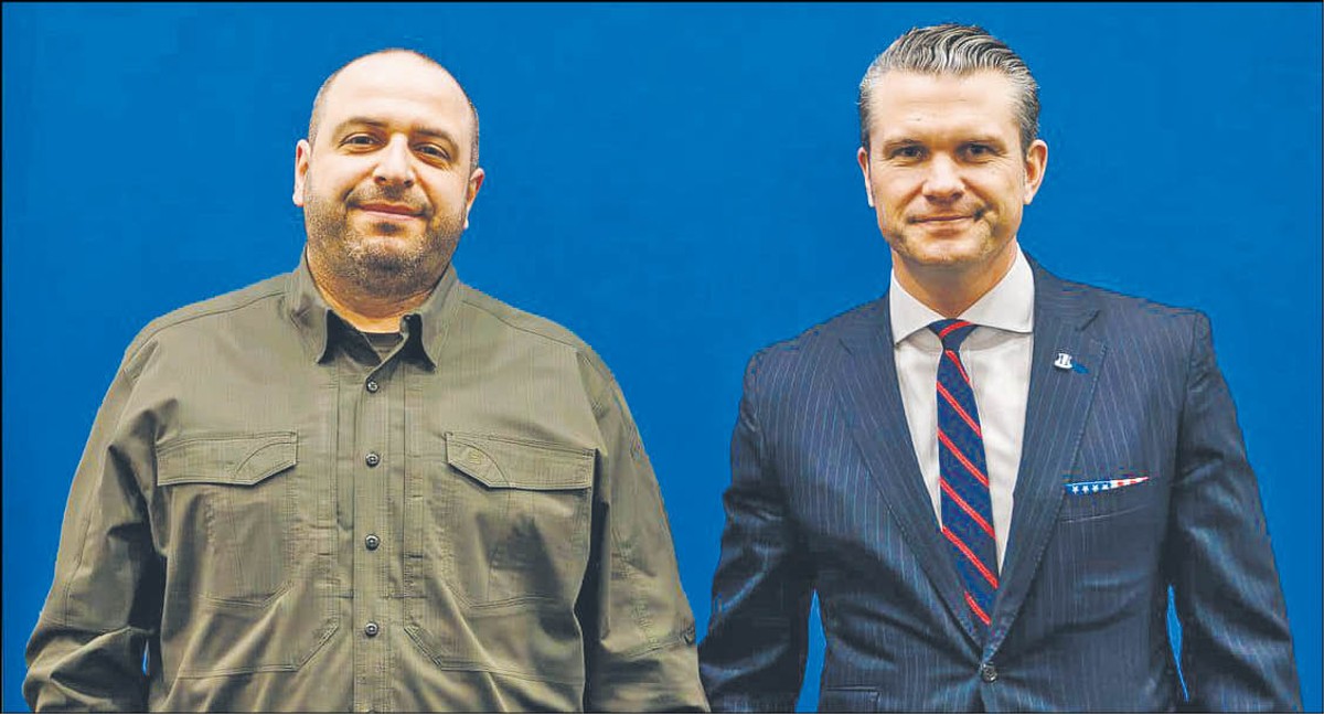 Minister obrony Ukrainy Rustem Umierow i sekretarz obrony USA Pete Hegseth