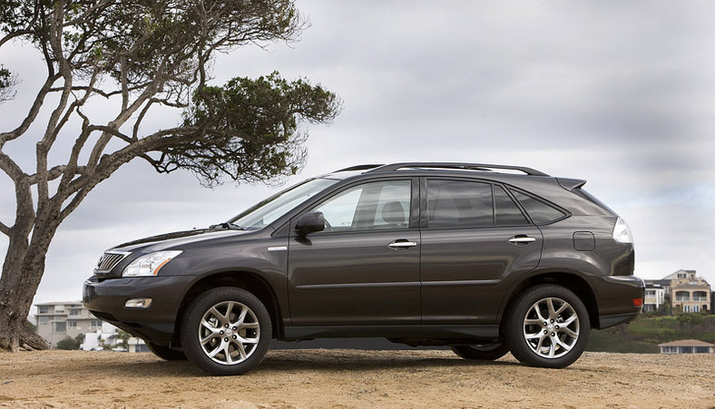 Chicago 2008: Lexus - RX 350 i ES 350 w edycji Pebble Beach