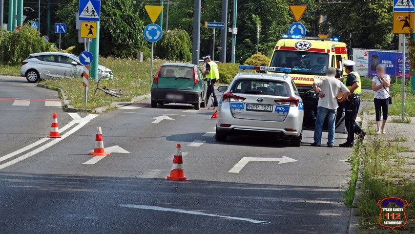 Potrącenie rowerzystki na przejściu dla pieszych - 28.06.2022 - autor: 112tychy.pl