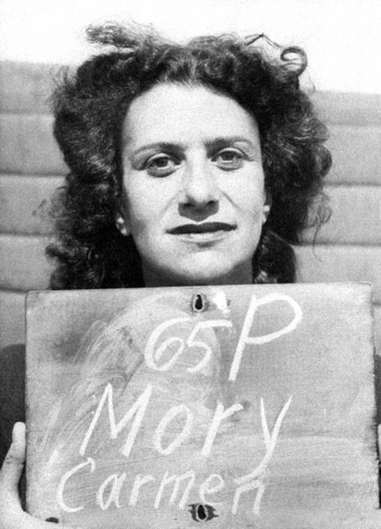 Carmen Mory już po aresztowaniu przez aliantów
