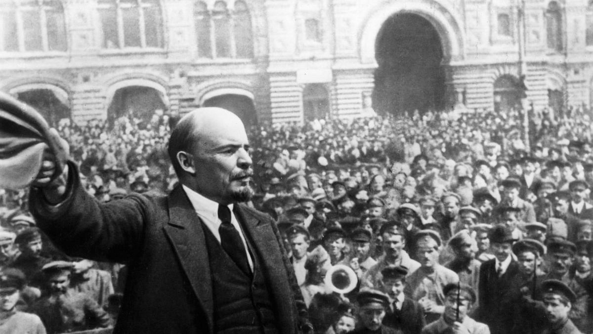 Nikt nie traktował Lenina poważnie. Nawet członkowie bolszewickiego Komitetu Centralnego mówili, że jest szalony. Ale miał pewien talent – wiedział, co jest niezbędne do osiągnięcia całkowitej władzy