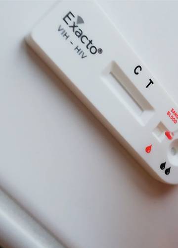 Hiv Selbsttest Aids Vorbeugen Und Sich Auf Hiv Zuhause Testen