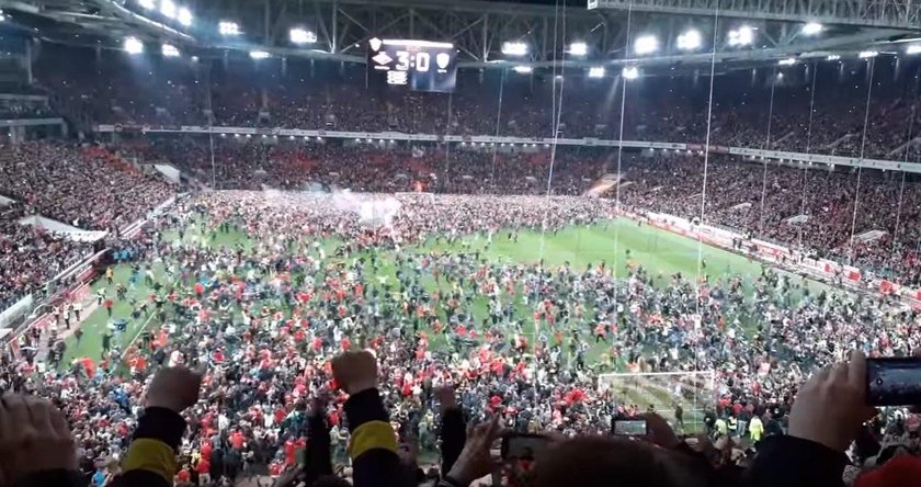 Spartak Moskwa mistrzem Rosji. Szalona reakcja kibiców WIDEO