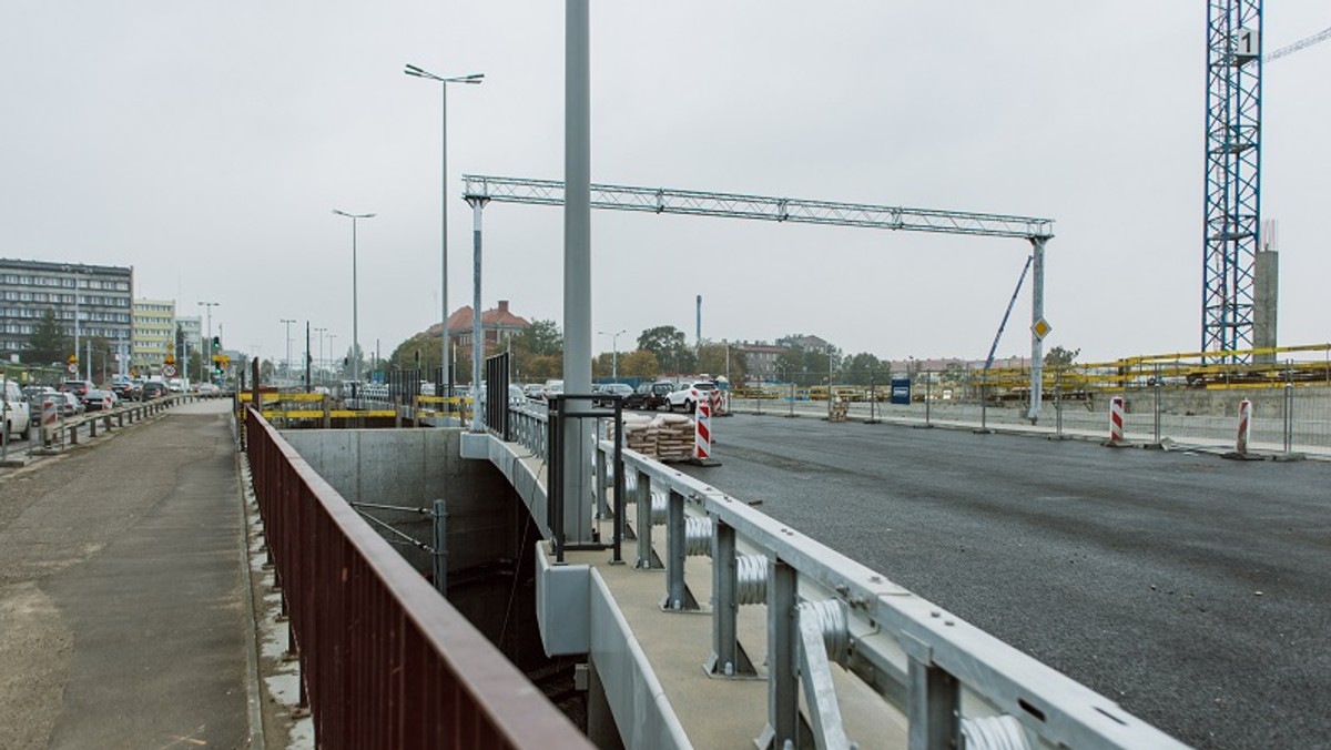 Już jutro zostanie otwarty wiadukt północny na alei Armii Krajowej. To kolejny etap prac przy realizacji wielkiej inwestycji w centrum miasta – Forum Gdańsk.