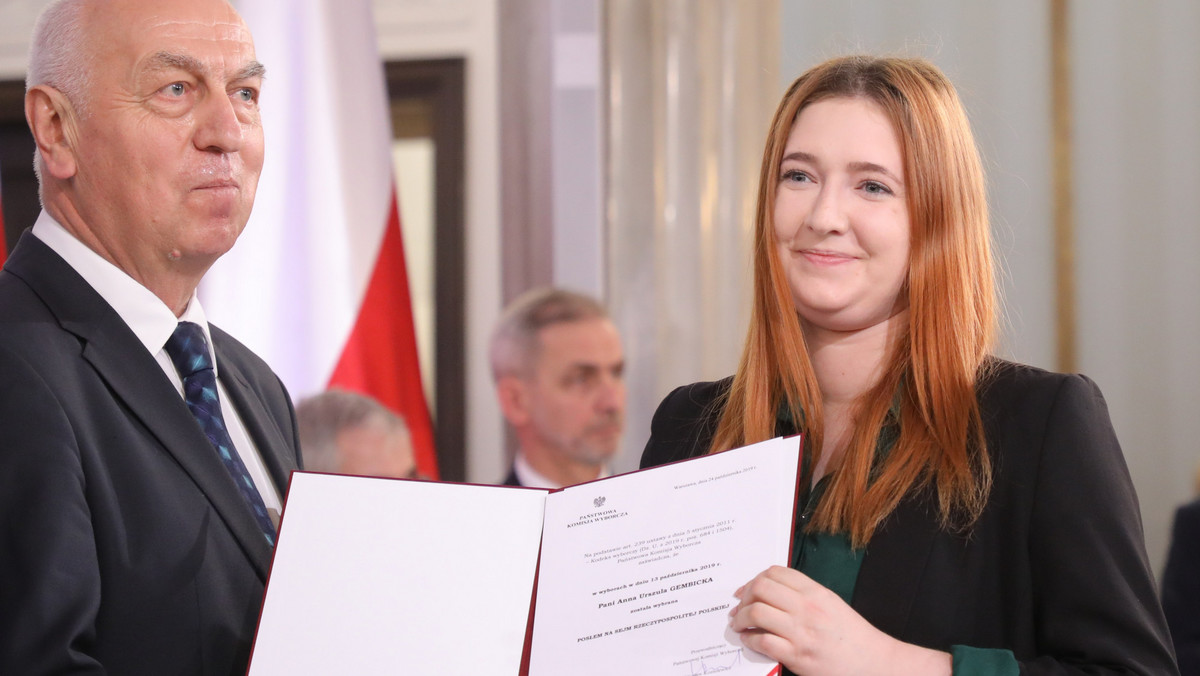 Prestiżowe stanowiska dla 26-letniego męża wiceminister Anny Gembickiej. Kobiecie, która o tym napisała, grożą śmiercią