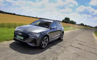 Test Audi e-tron S