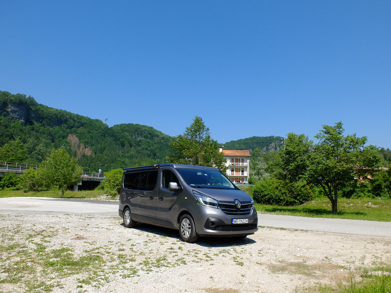 Renault Trafic z zabudową Wavecamper (2021)