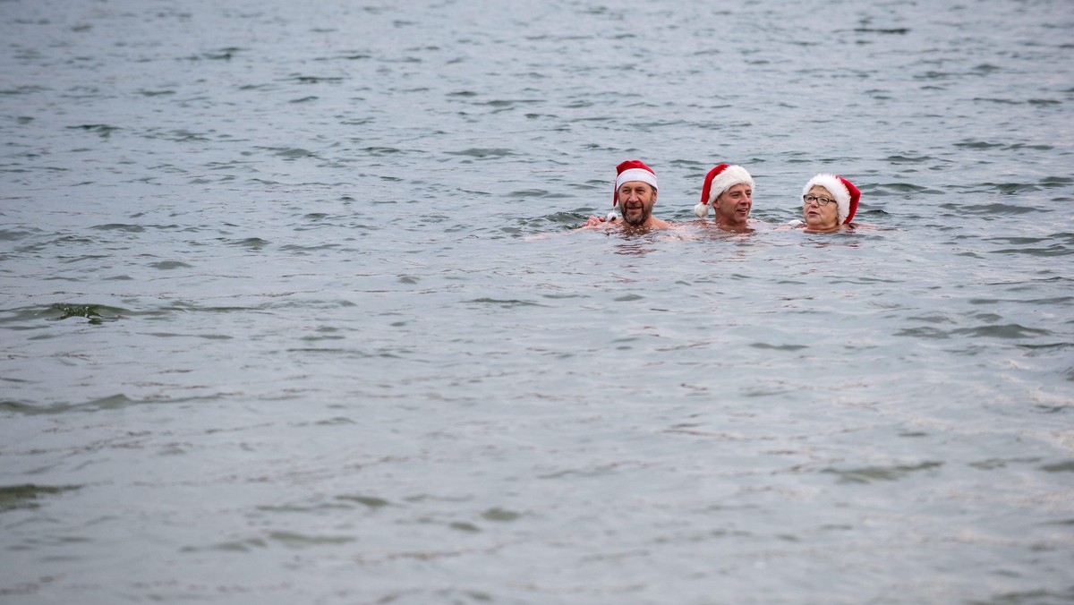 GERMANY TRADITION CHRISTMAS SWIMMING