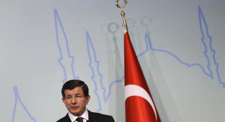 Turkish PM says suspected Istanbul bomber a foreign member of Islamic State