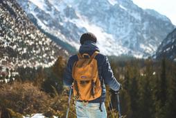 adventure-backpack-climb-868097