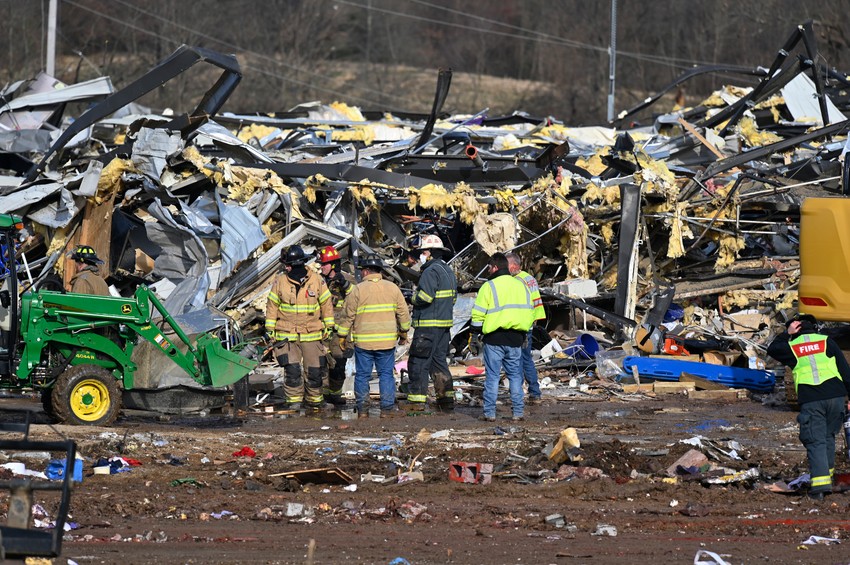 Tornada pogodila SAD - Mejfild, Kentaki