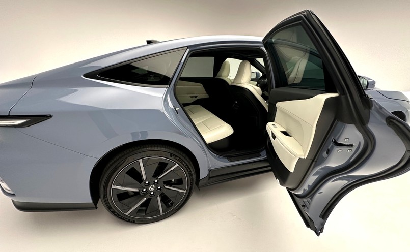 Nowy Lexus ES