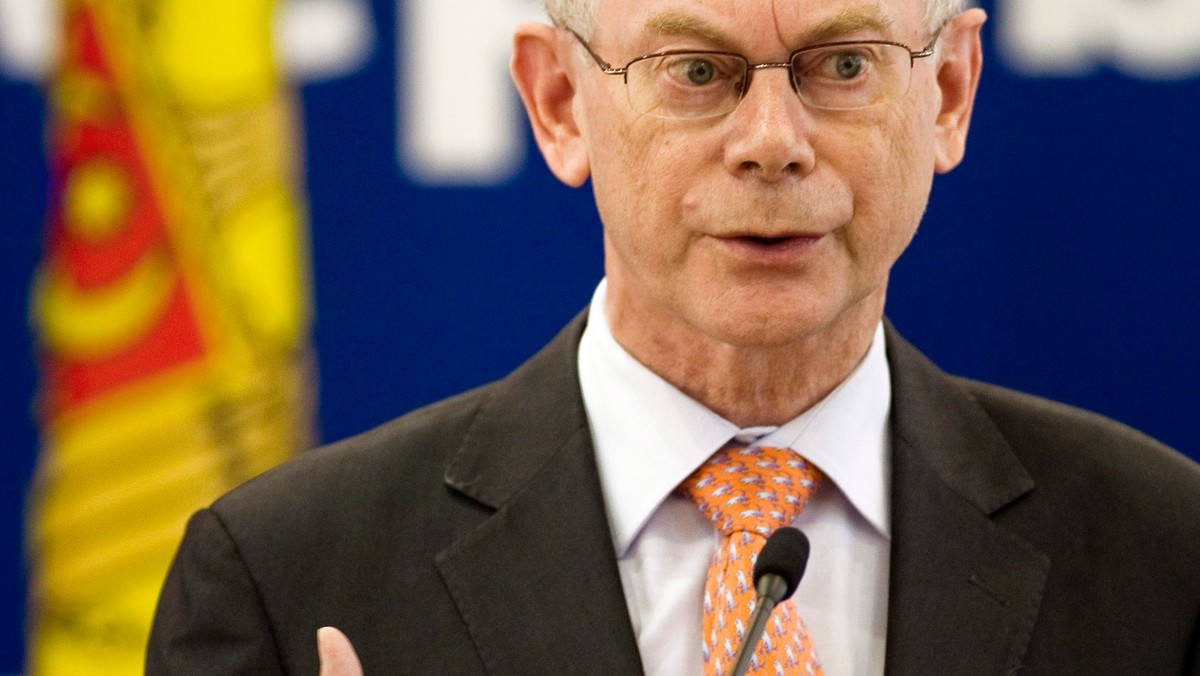 Przewodniczący Rady Europejskiej Herman Van Rompuy zaapelował dzisiaj do Słowacji o wsparcie unijnej waluty poprzez pomoc Grecji, co należąca do strefy euro od 2009 r. Słowacja dotąd odrzucała.