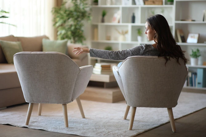 Brak joj je užaasan, boji se da se muž ne iseli (ILUSTRACIJA)