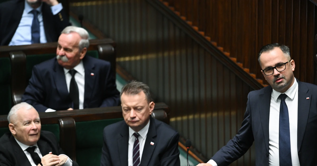 PiS i Konfederacja przeciwko zmianom w przepisach o administracji rządowej. Koalicja przez cały czas domaga się zmian