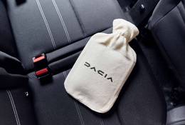 Dacia kpi z wyposażenia w abonamencie i rozdaje... termofory