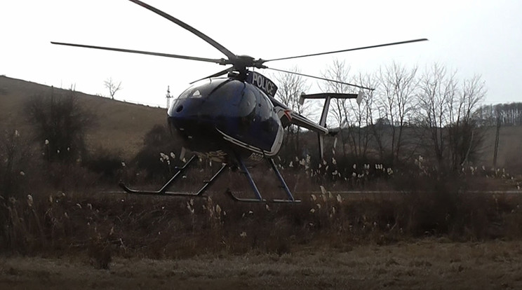 Helikopterrel tartott fokozott ellenőrzést a Készenléti Rendőrség./Police