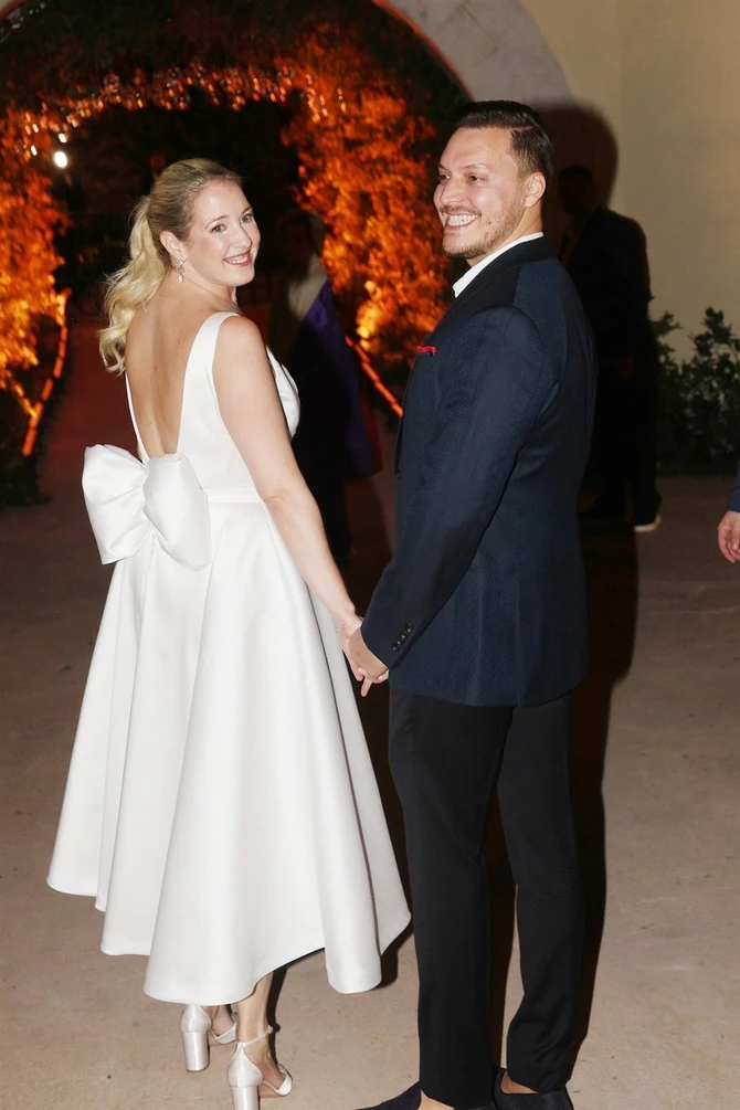 Mladenci na predsvadbenoj večeri 