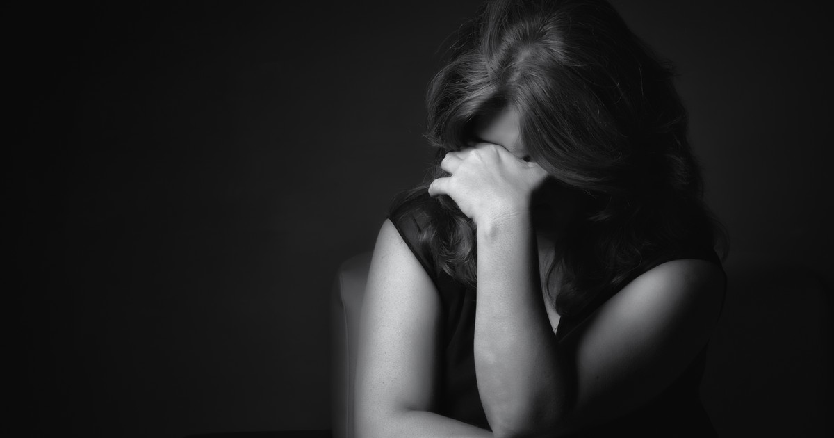 Powinnam być szczęśliwa, ale… Pod niezadowoleniem z życia kryją się stare traumy