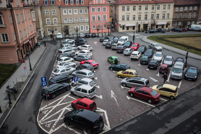 Miejsca parkingowe dla rodzin z dziećmi powstaną w Poznaniu