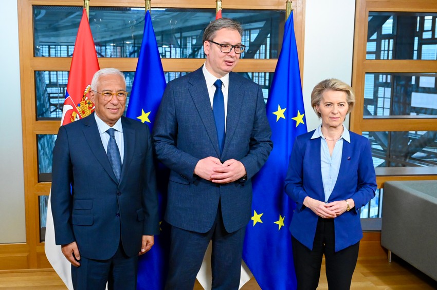 Ursula fon der Lajen, Antonio Košta i Aleksandar Vučić