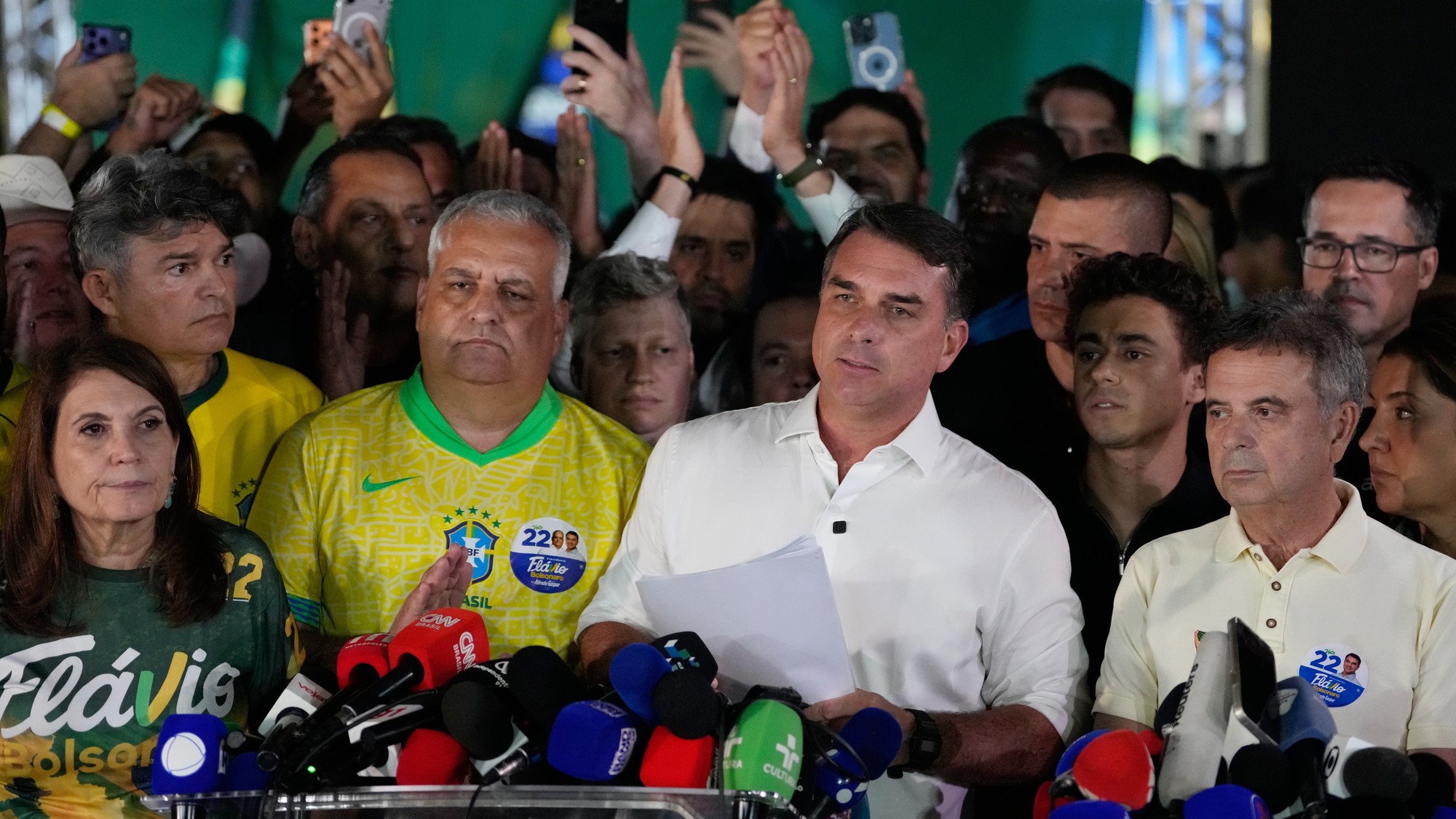Flávio Bolsonaro.