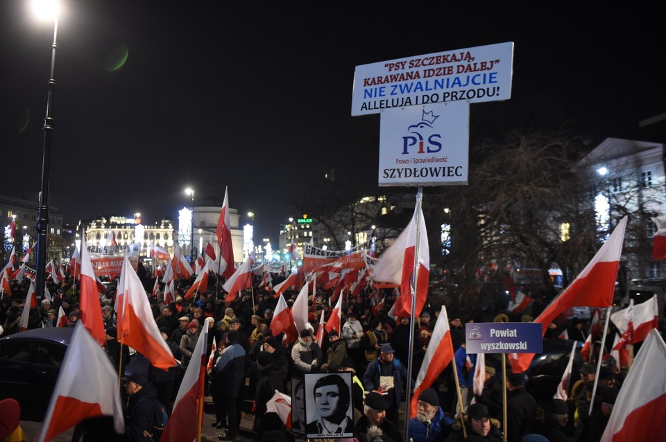 Demonstracje w dniu 35. rocznicy wprowadzenia stanu wojennego. Zobacz zdjęcia!