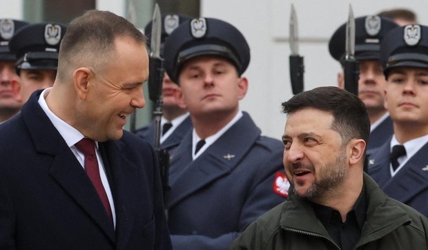 Poljski predsednik Karol Navrocki rekao je da će u „dogledno vreme" odlučiti da li će povući Orden belog orla dodeljen Zelenskom | Foto: Reuters