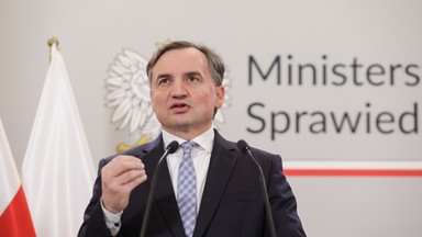 Zaległe urlopy warte setki tysięcy. Prokuratorzy Zbigniewa Ziobry ze "złotym spadochronem"