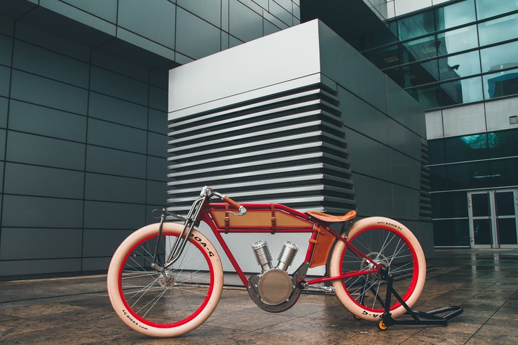 Dziennik.pl: Jeśli produkcja, to na większą skalę, czy na indywidualne zamówienie?