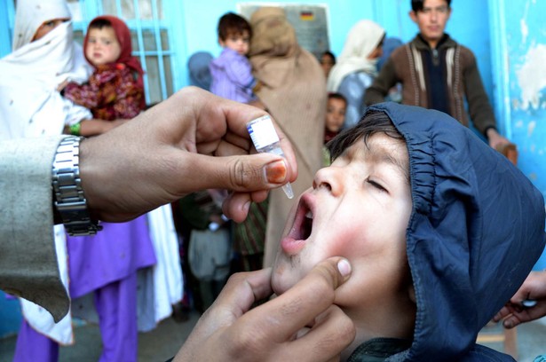 Prof. Gut: Polio z Ukrainy może zagrozić Polsce. Nie możemy zaniedbać szczepień